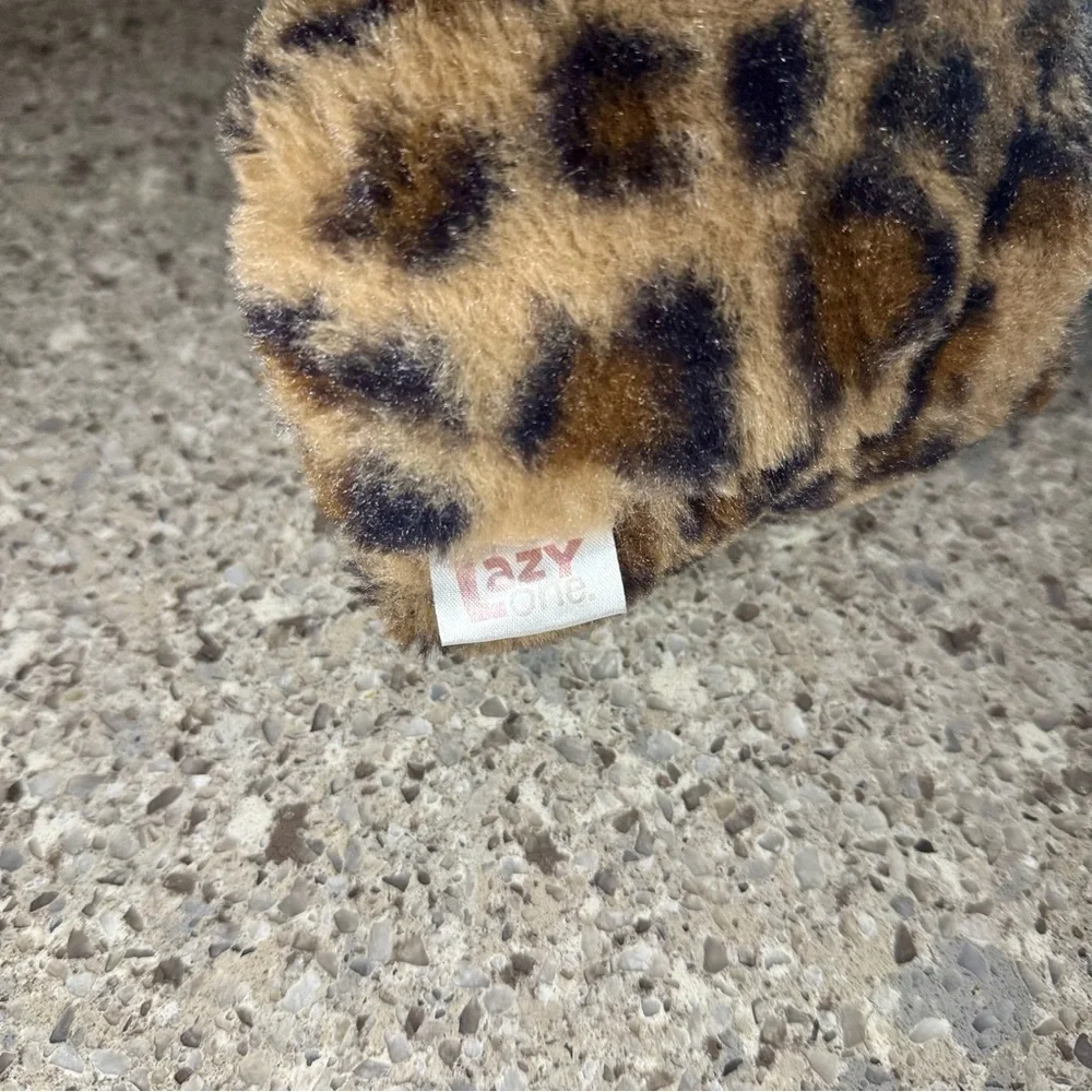 Lazy One Leopard Kid Slippers - Size Small (9C-11C) 🐾👣